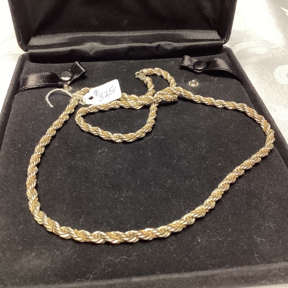 Stirling rope chain and twined with 14 KARET GOLD....